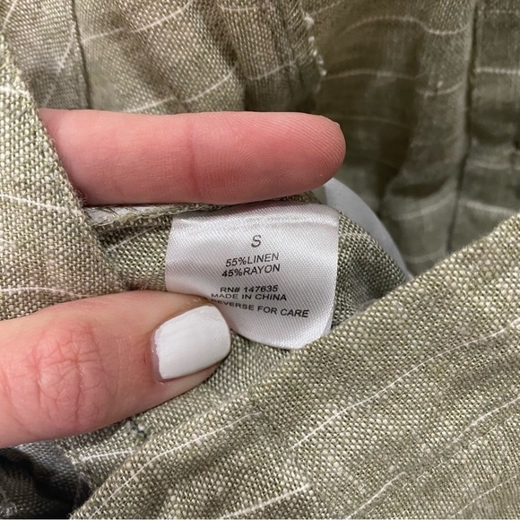 Romeo & Juliet Couture Linen Blend Olive Green Pinstripe Jumpsuit Size S NWT - Picture 10 of 10